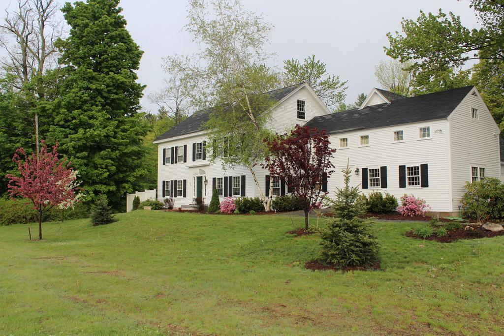 King Hill Inn & Kitchen New London Bagian luar foto