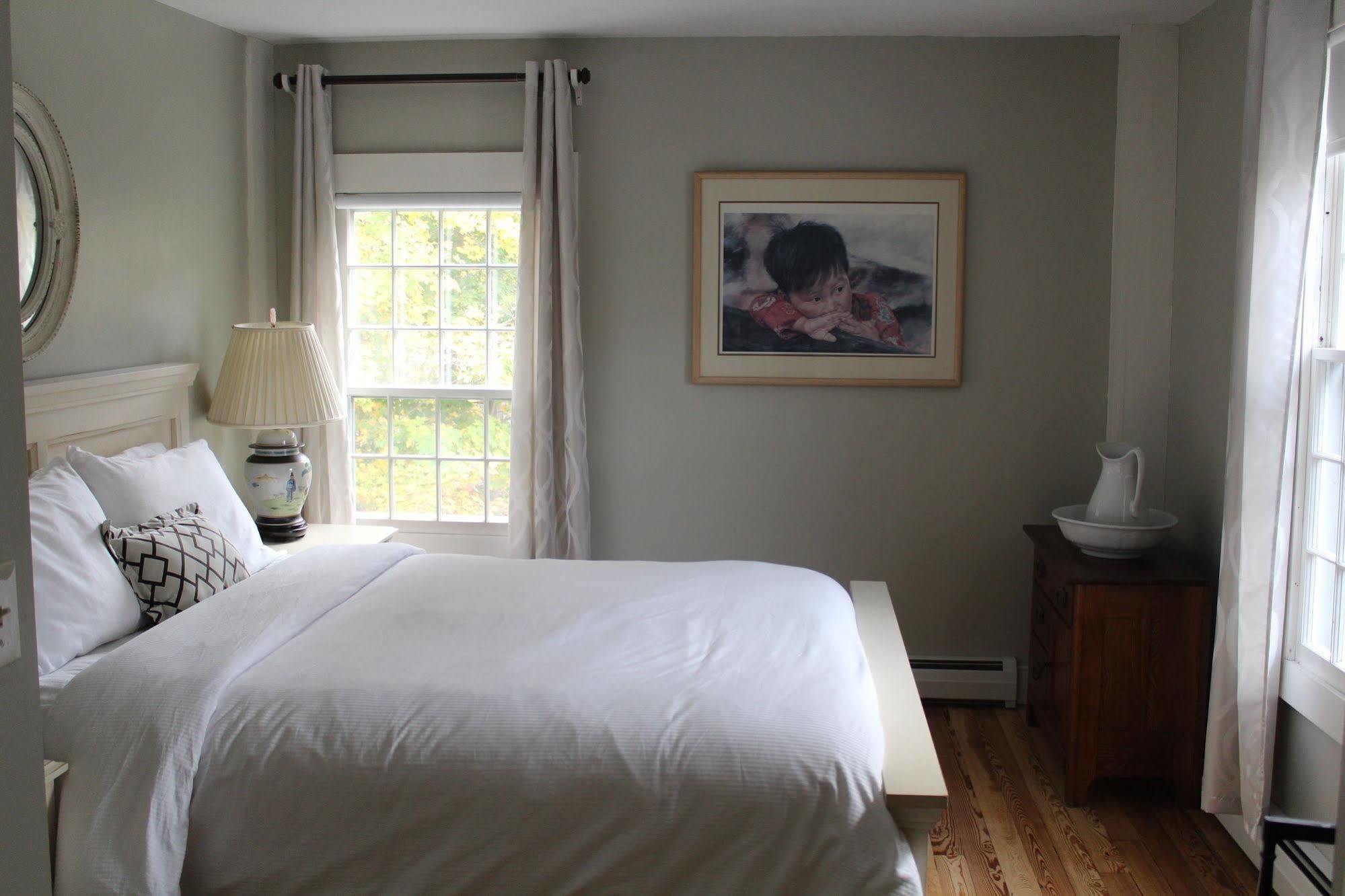 King Hill Inn & Kitchen New London Bagian luar foto
