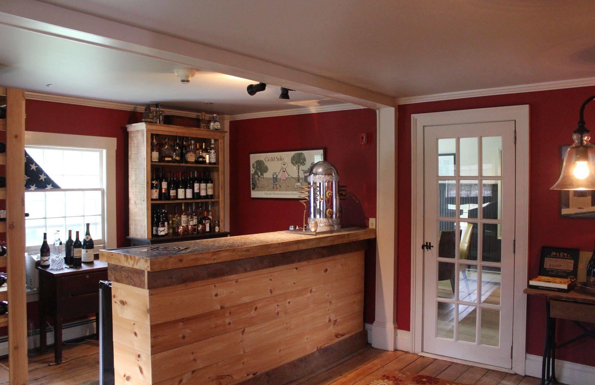 King Hill Inn & Kitchen New London Bagian luar foto